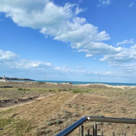 Seahome Beachfront Sea View Terrace Quiet Parking * Primorsko