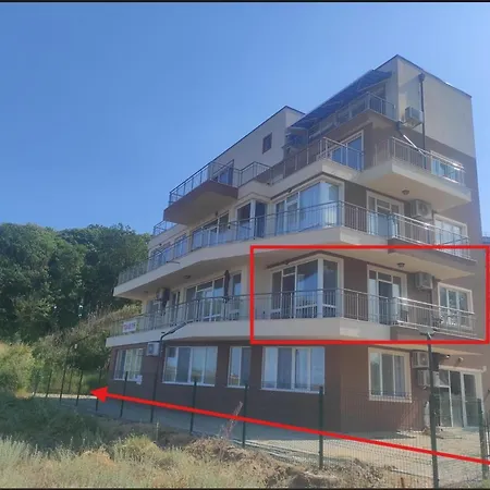 Seahome Beachfront Sea View Terrace Quiet Parking Primorsko